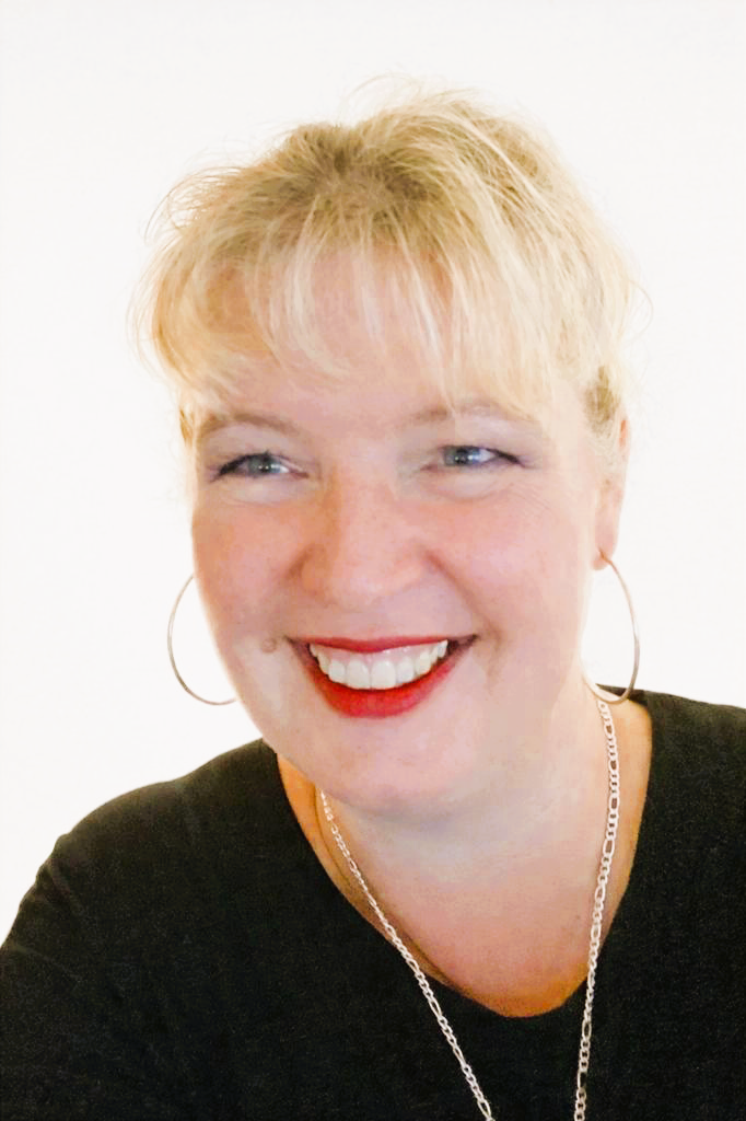 2026-02 Sabine aan tafel - bewerkt Foto van Sabine Kokee